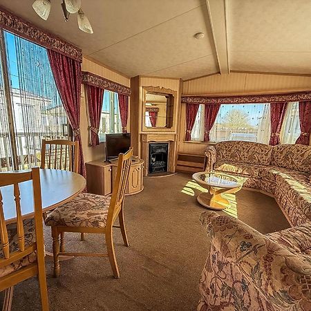 6 Berth Caravan In Hunstanton, Ideal For Seaside Holidays Ref 13004L Exterior photo